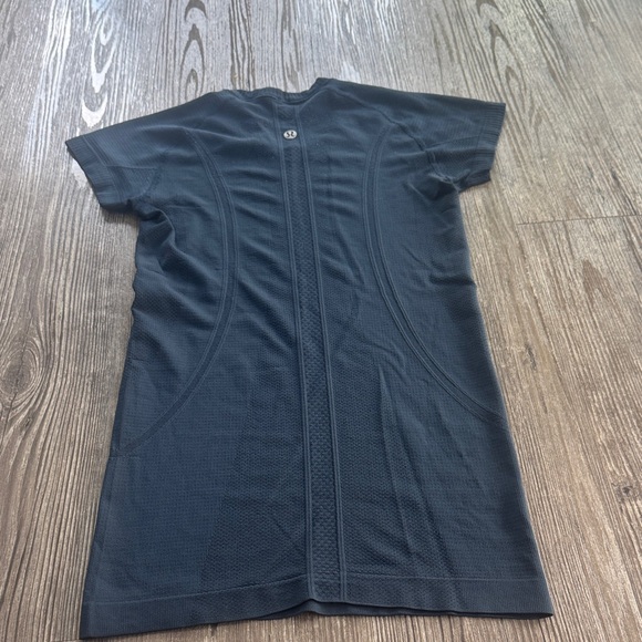 Lululemon Yale Athletic Navy Blue T-Shirt - Picture 3 of 4